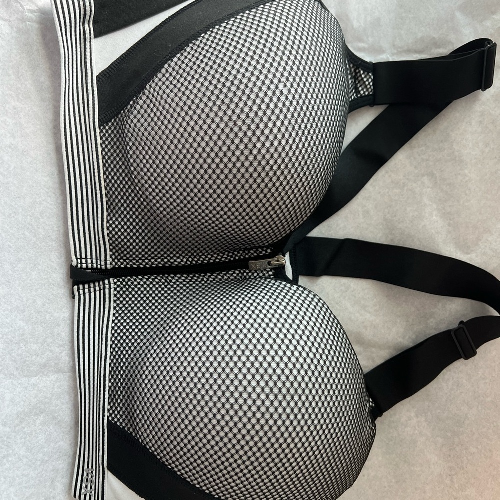 Victoria's Secret Black and White Mesh Front-Zip Bra